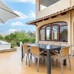 Negri Grand Villa